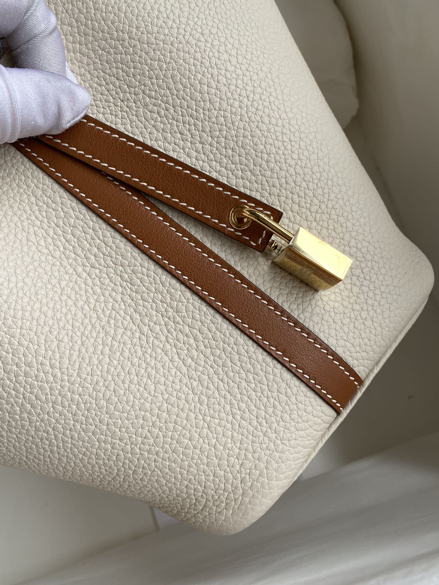 Hermes Picotin Lock 18 Bag In White/Brown Clemence Leather